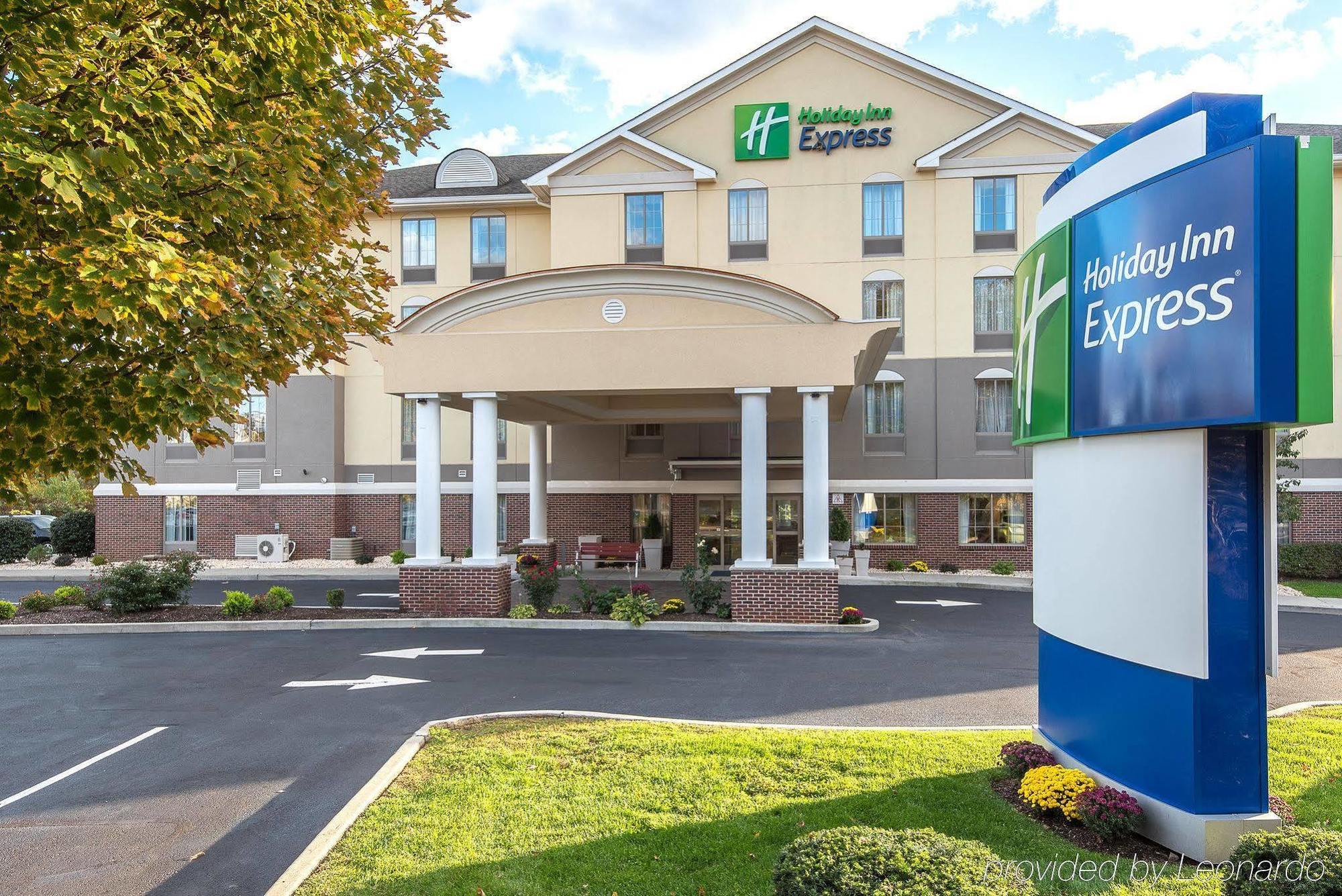 Holiday Inn Express Haskell-Wayne Area By Ihg Eksteriør bilde